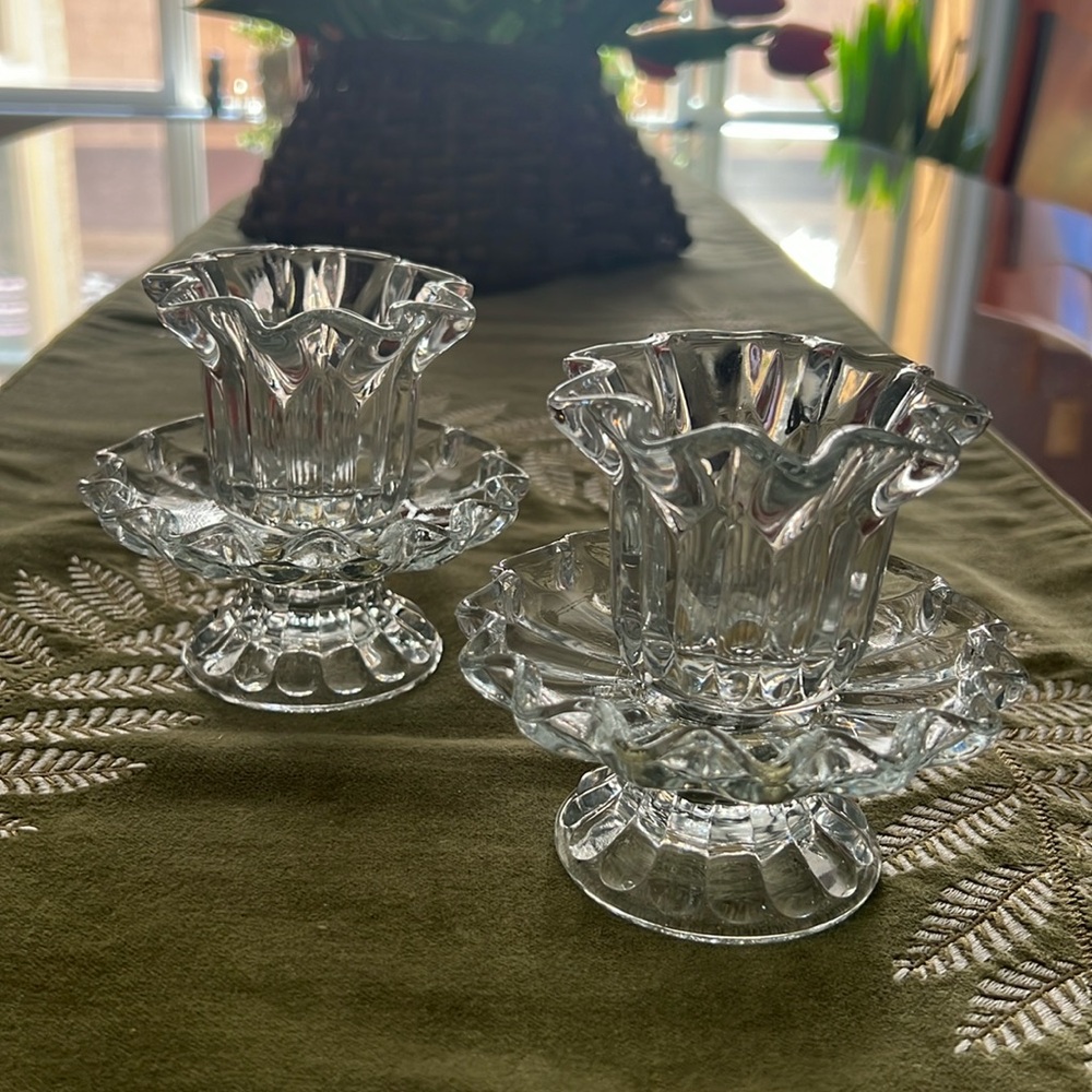 Vintage party lite Chantilly crystal votive candleholders.